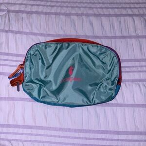 Cotopaxi Nido Toiletry Bag